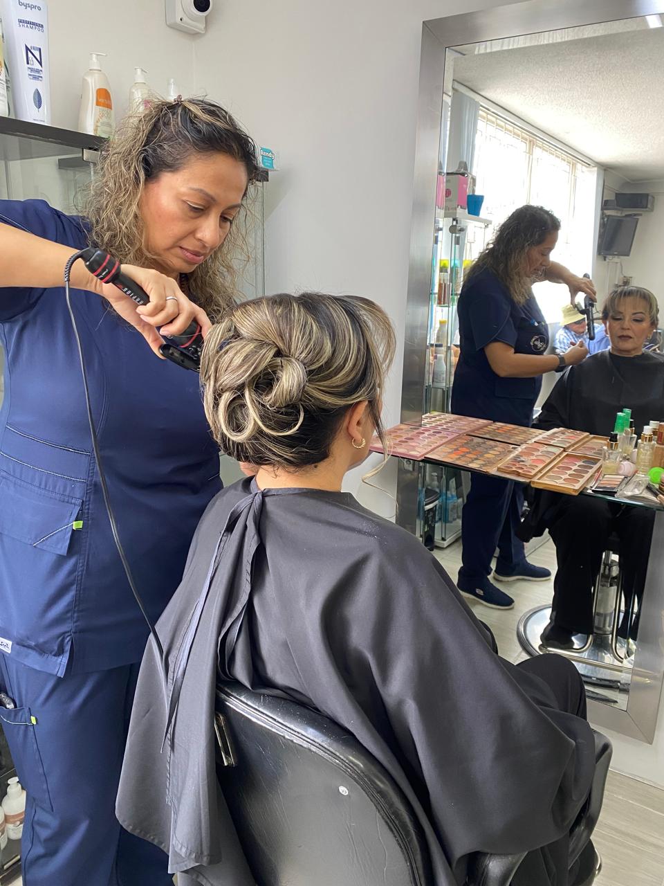 Recogido elegante con tenaza