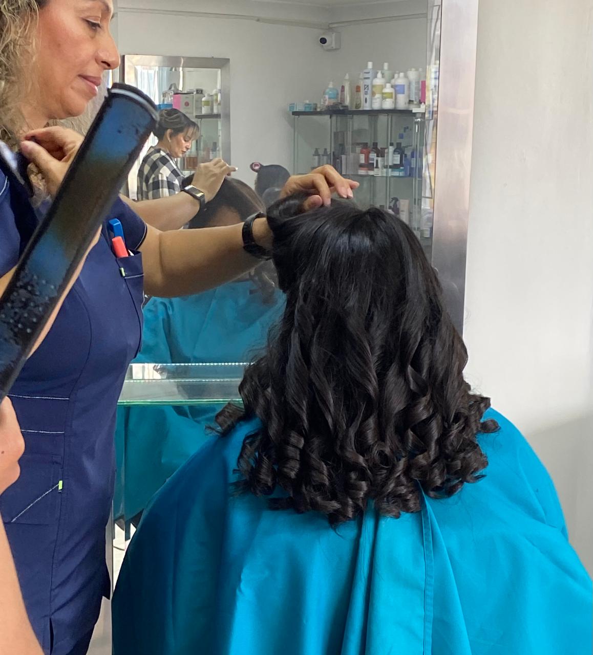 Rizos definidos vistos por detrás